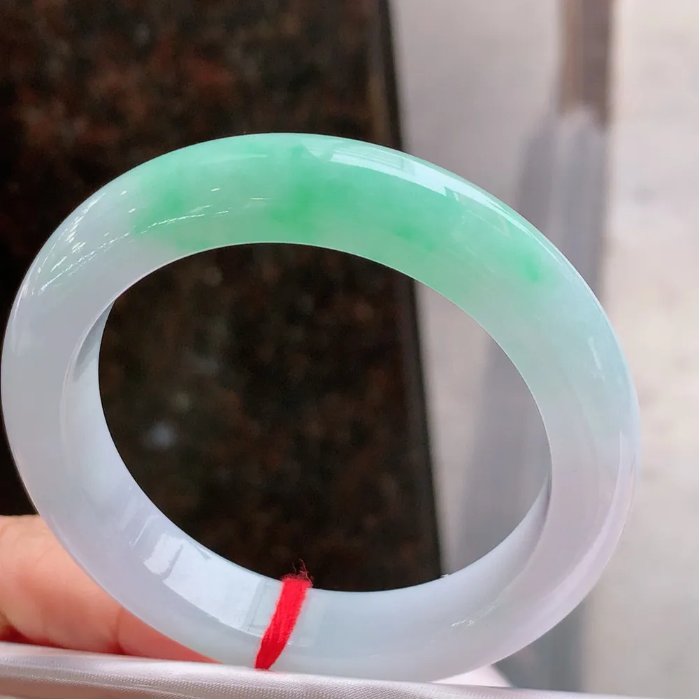 正圈冰春彩 无瑕 尺寸:56.1/12.3/9.5 超美