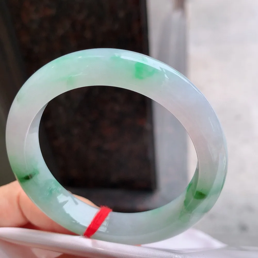 正圈冰绿花 无瑕 尺寸:56.1/12.2/9 花美 种水好🥰🥰