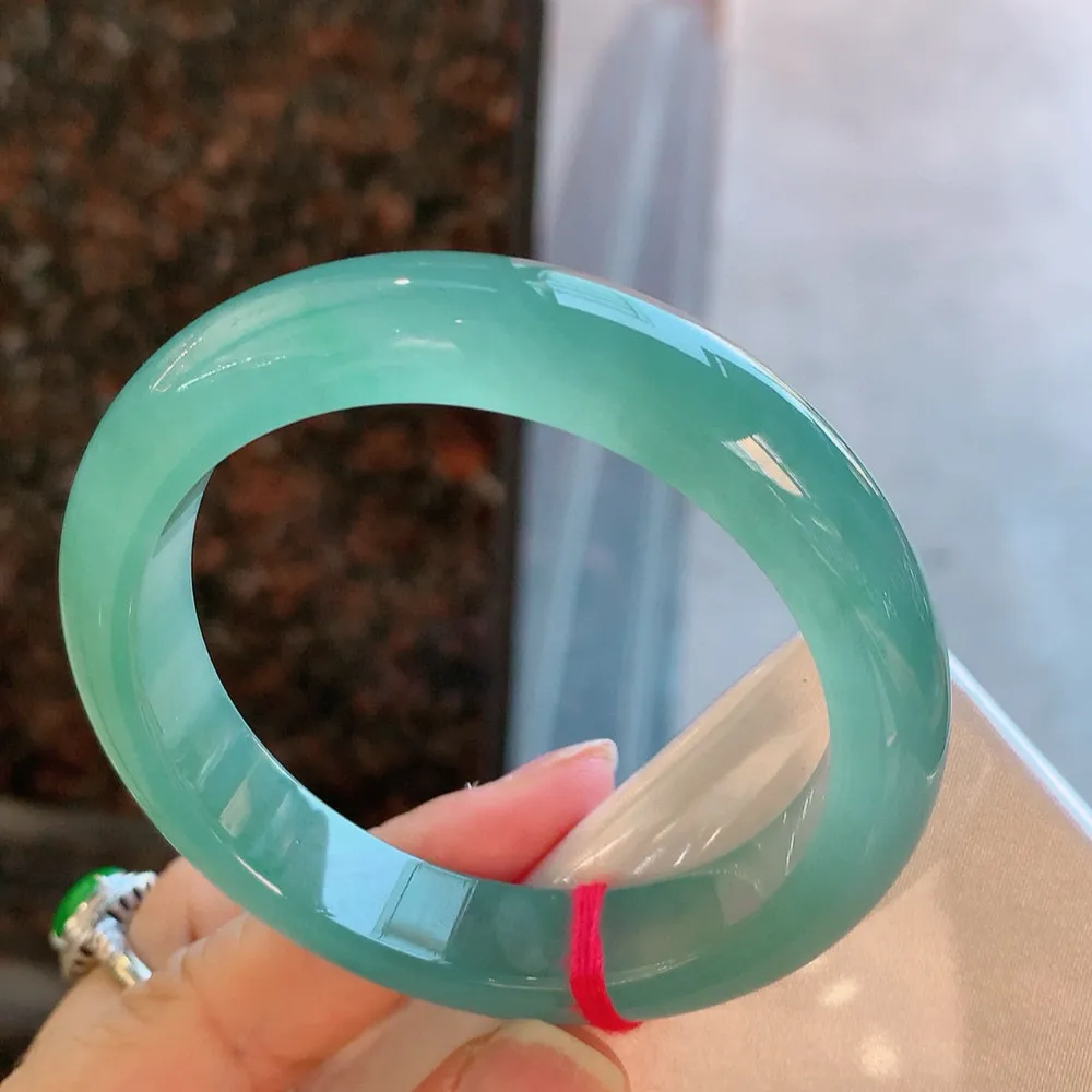 正圈冰玻蓝绿 无瑕 尺寸:54.6/12/8.3 种色俱佳