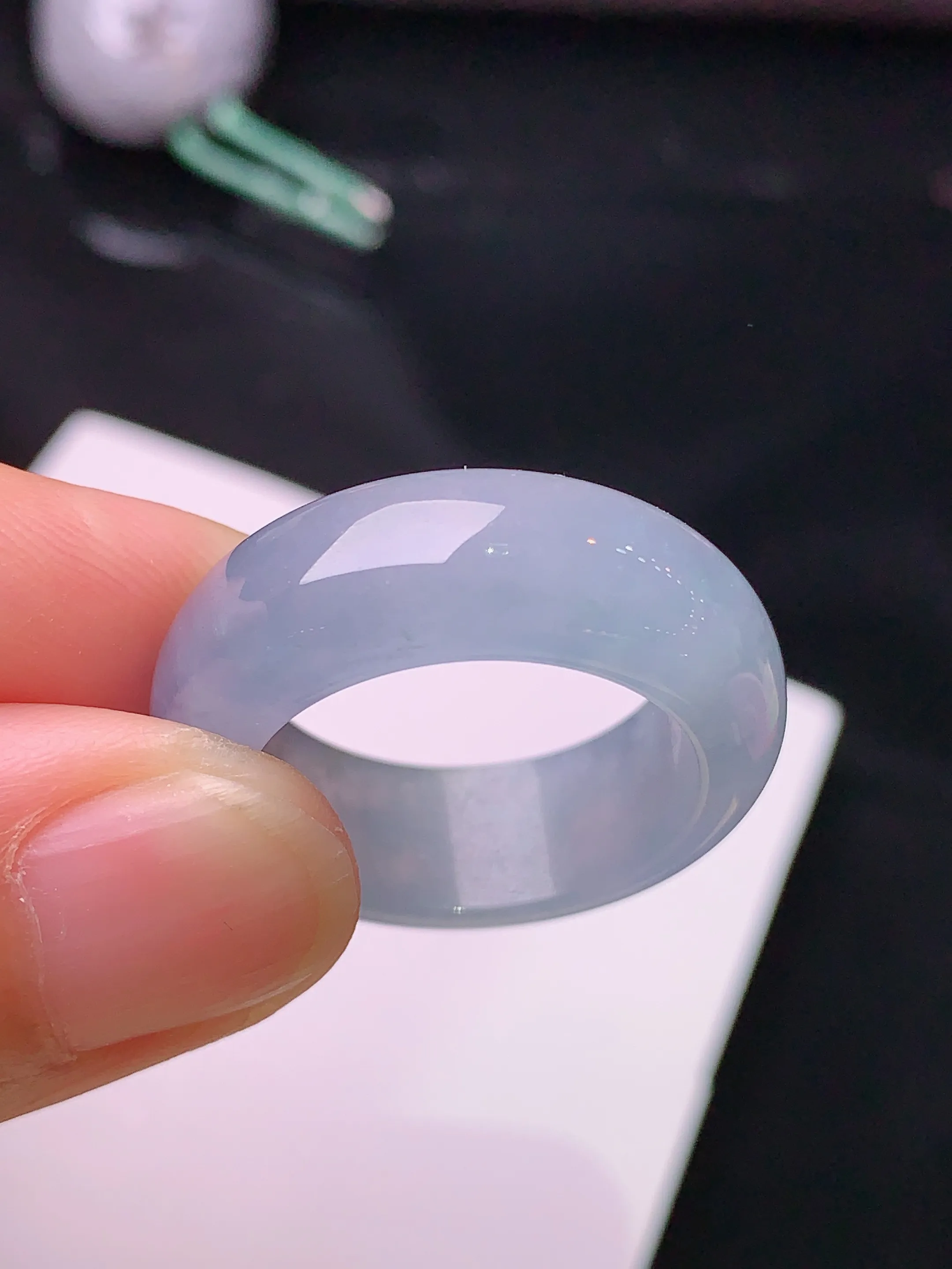 淡蓝指环 玉质细腻 色泽清新艳丽 圈口17 整体尺寸26.2*8.2*4.2