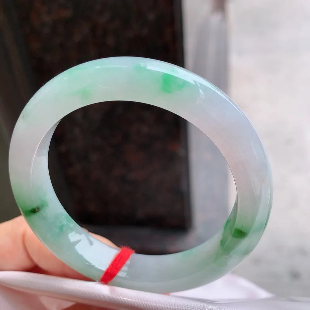 正圈冰绿花 无瑕 尺寸:56.1/12.2/9 花美 种水好🥰🥰