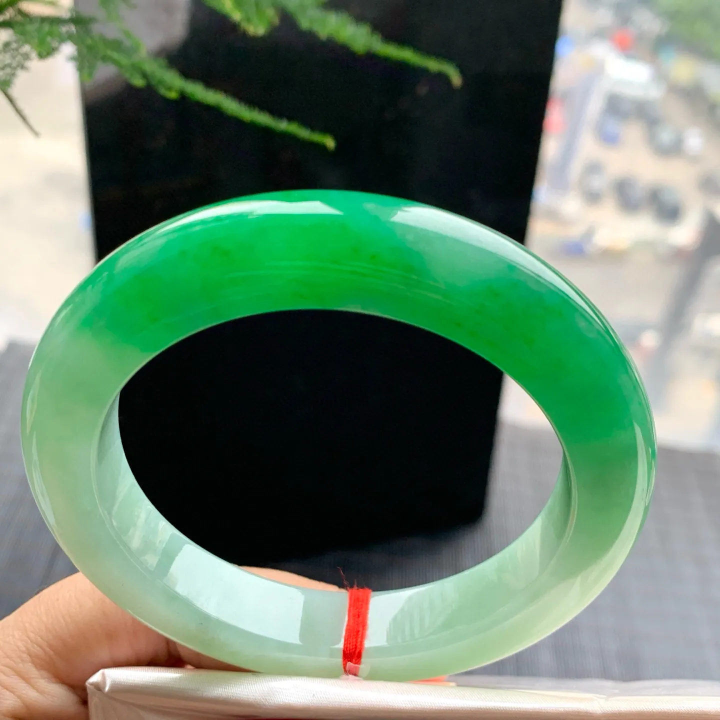 正圈一大节阳绿 无瑕 尺寸:61.3/12.5/11.1 色好 大圈口🥰🥰