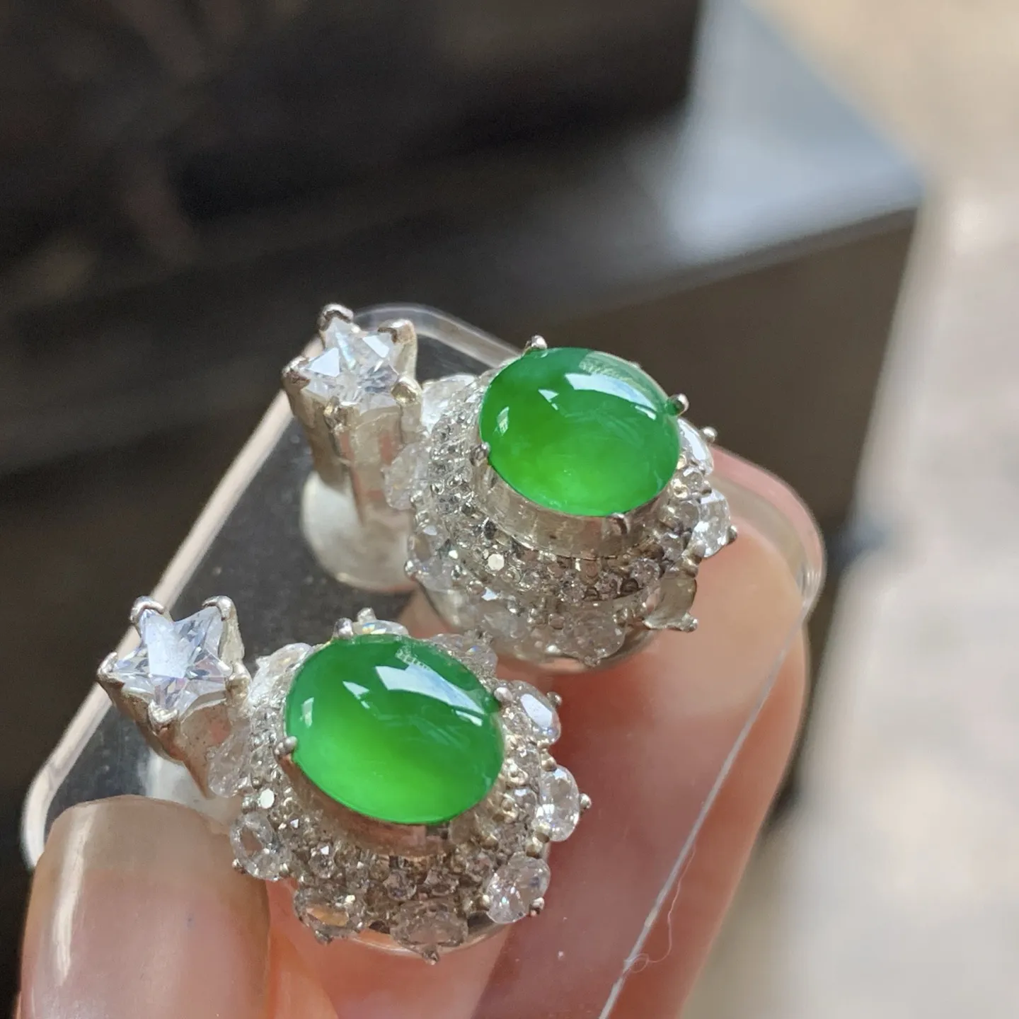 冰绿耳钉^_^鲜艳亮眼 铜拖