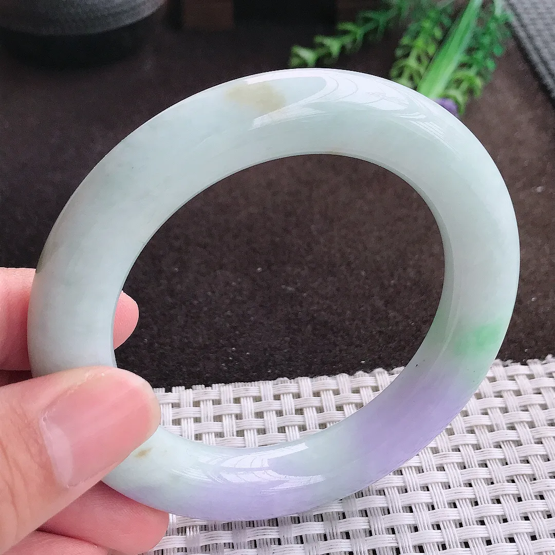 自然光57/12.5老坑精美温润春带彩胖圆条手镯翡翠玉镯美人镯