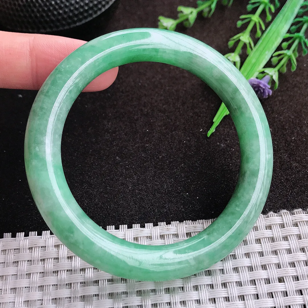 天然a货翡翠55/9.5/9.8老坑精美温润满绿圆条手镯翡翠玉镯美人镯