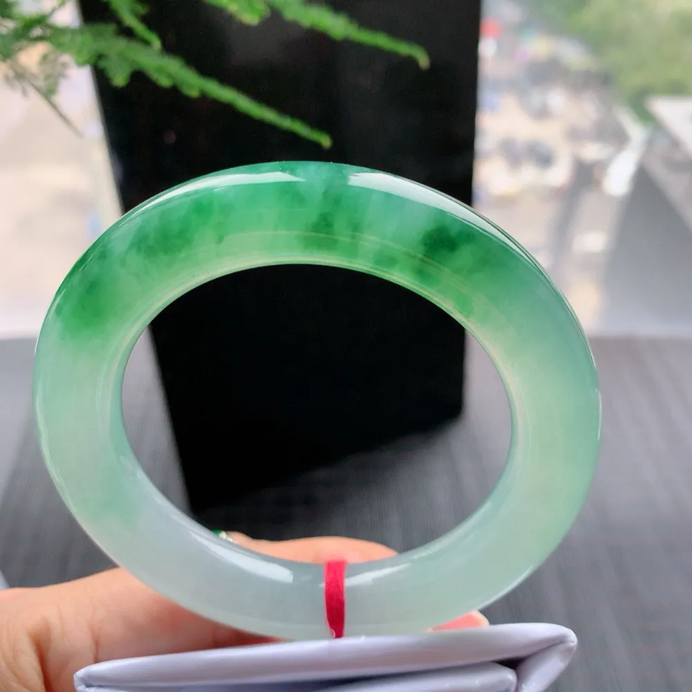 圆条高冰绿花 无瑕 尺寸:57.3/12.3/12.1 胶感十足 色好