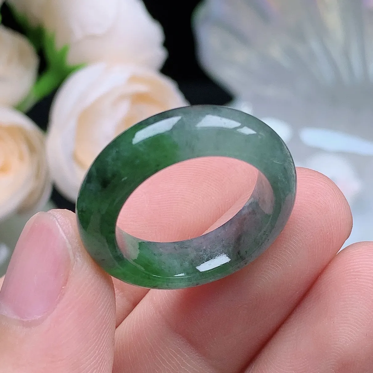 缅甸翡翠老坑种水润起胶乌鸡飘阳绿戒指玉指环  水润通透 尺寸：18.4-6.8-4.1mm 18号圈口2S