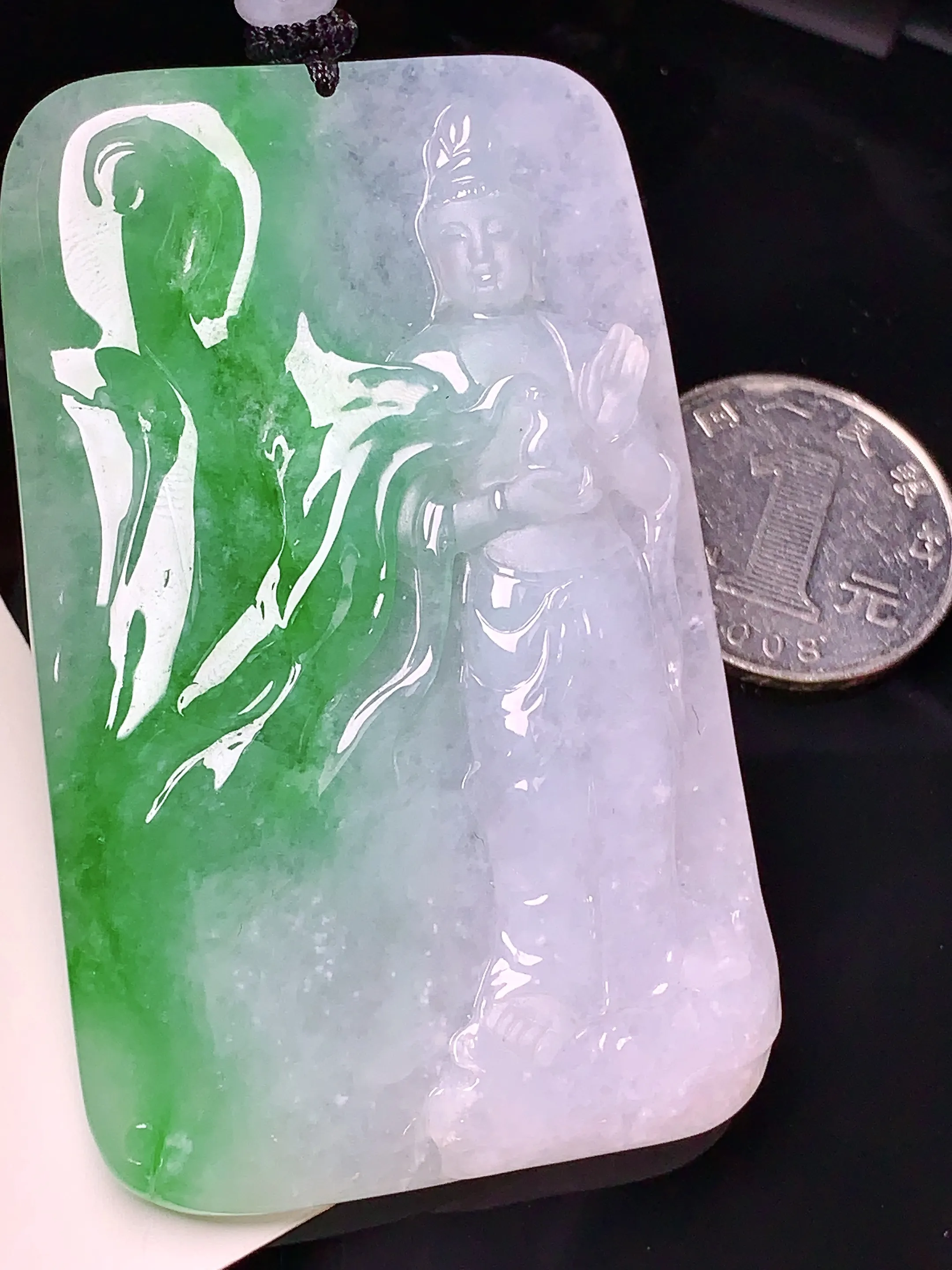飘绿观音菩萨吊坠 玉质细腻 色泽清新艳丽 整体尺寸68.5*43.2*8