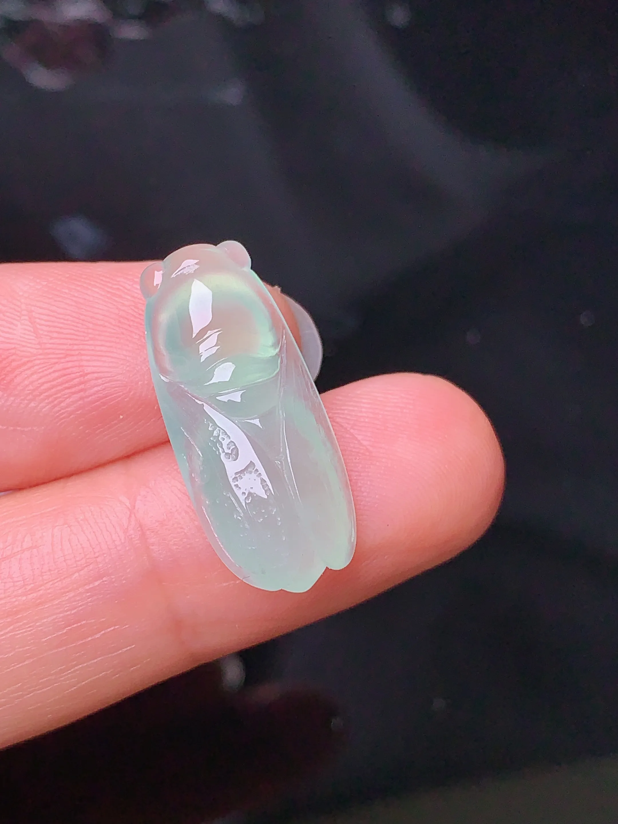 冰种金蝉吊坠 玉质细腻 色泽清新艳丽 整体尺寸22.3*10*5.5