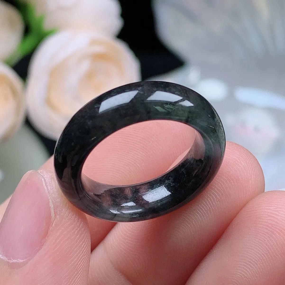 缅甸翡翠老坑冰种水润起胶冰乌鸡戒指玉指环  水润通透 尺寸：16.9-6.4-3.8mm 14号圈口2S