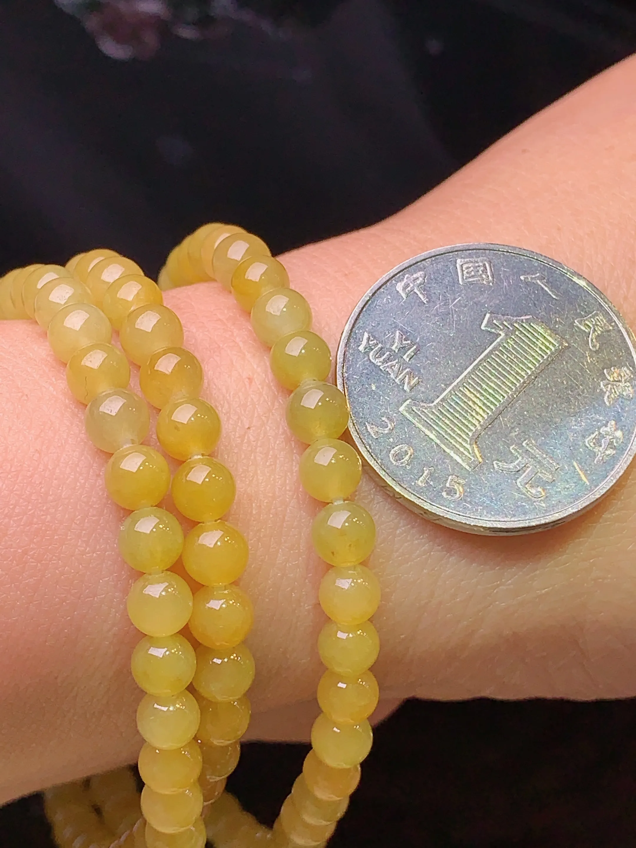 黄翡圆珠项链 玉质细腻 色泽清新艳丽 整体尺寸5