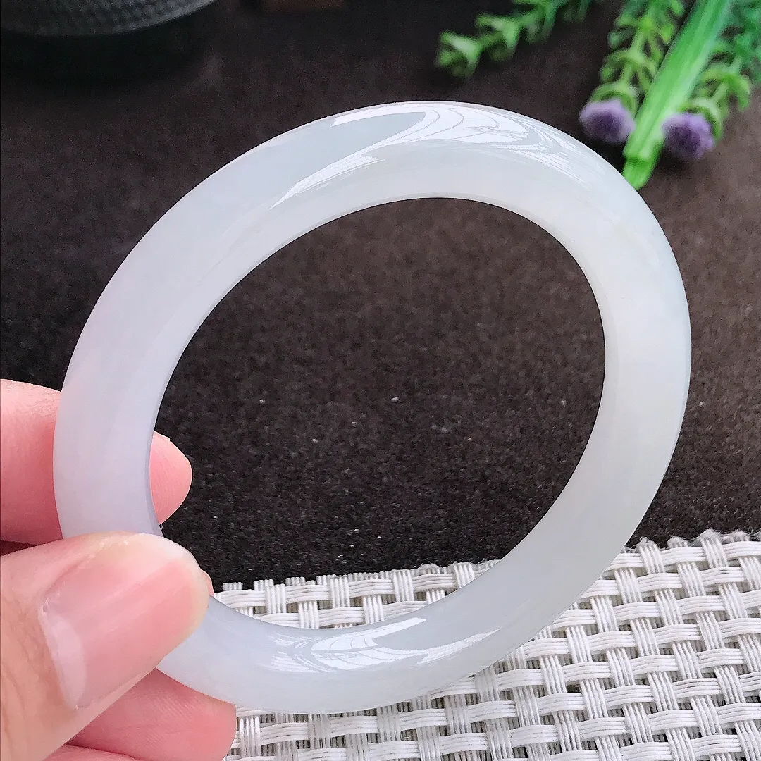 自然光54.5/9.5老坑冰胶水灵白月光圆条手镯翡翠玉镯美人镯