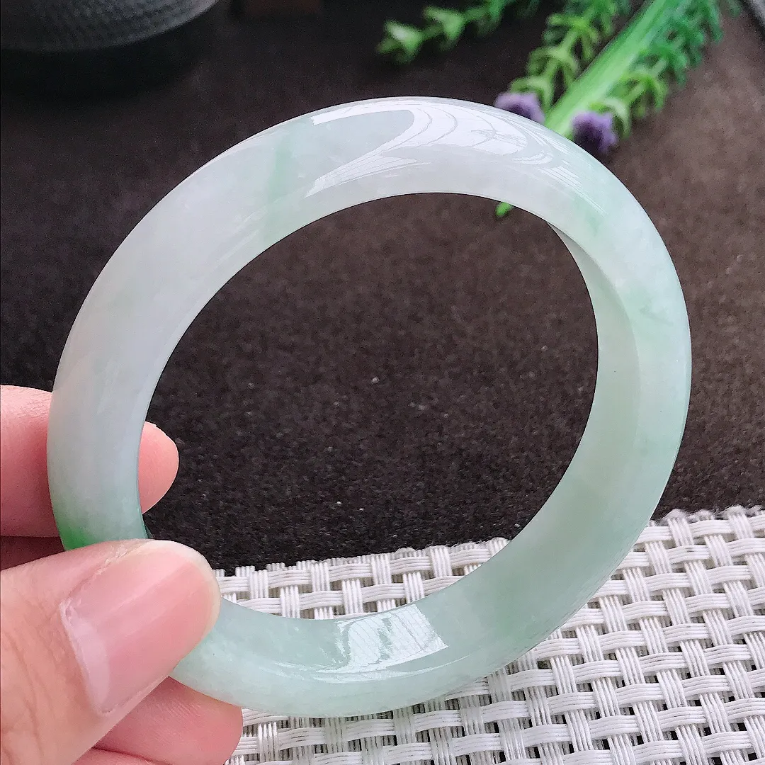 天然a货翡翠58/13/8.6老坑冰胶水灵飘绿手镯宽边翡翠玉镯美人镯