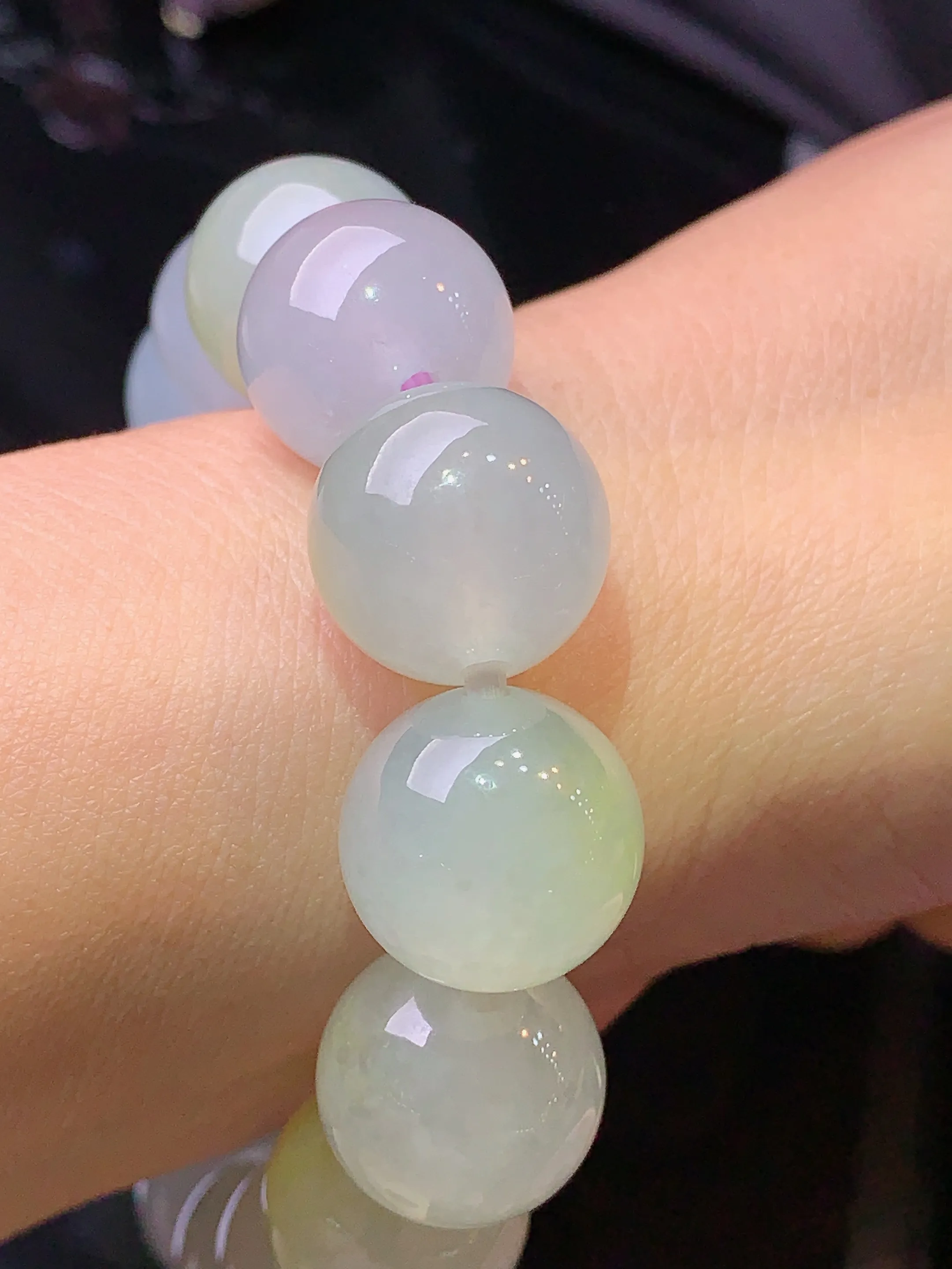 圆珠手链 玉质细腻 色泽清新艳丽 整体尺寸14.8