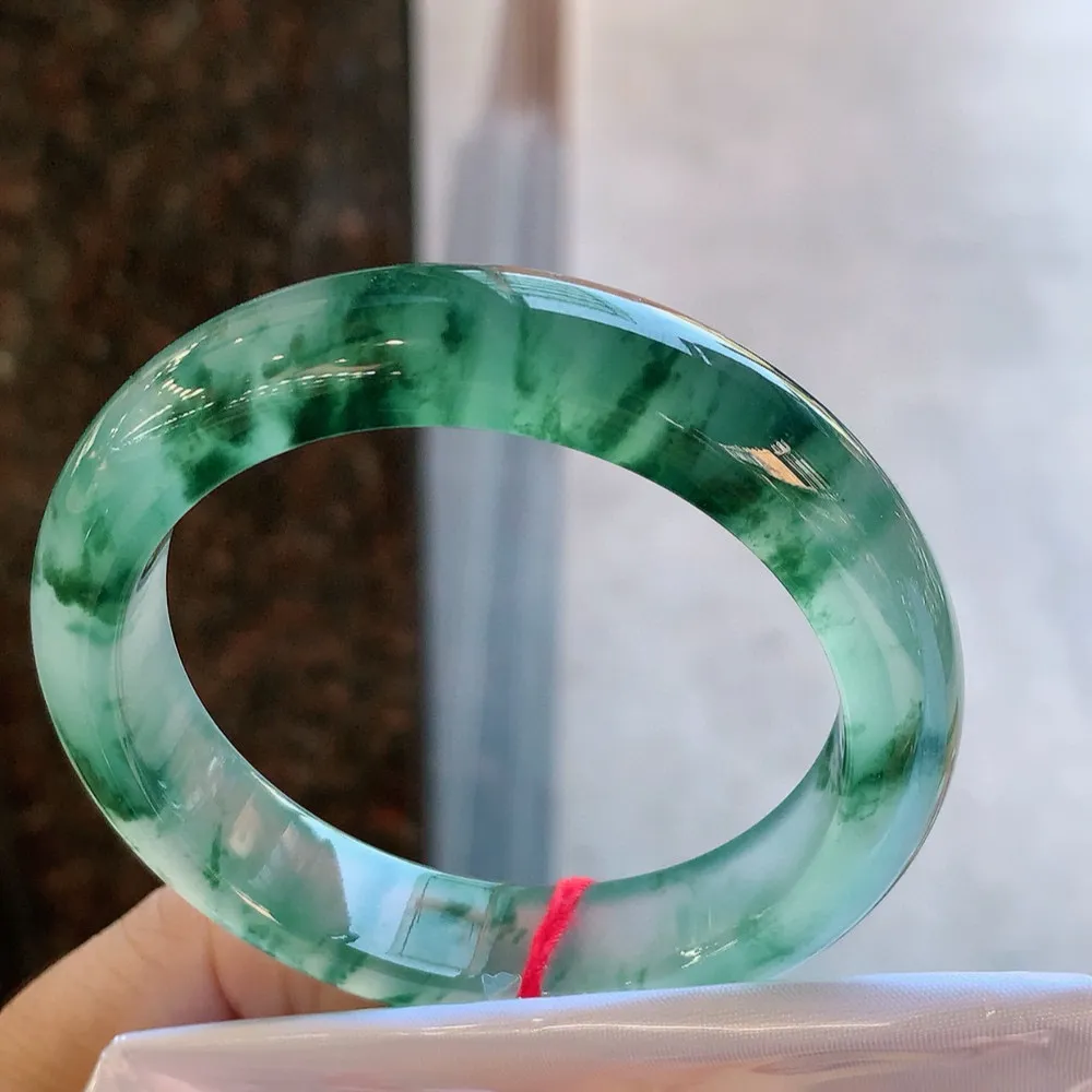 正圈冰玻飘花 无瑕 尺寸:53.1/12.1/8.3起刚光