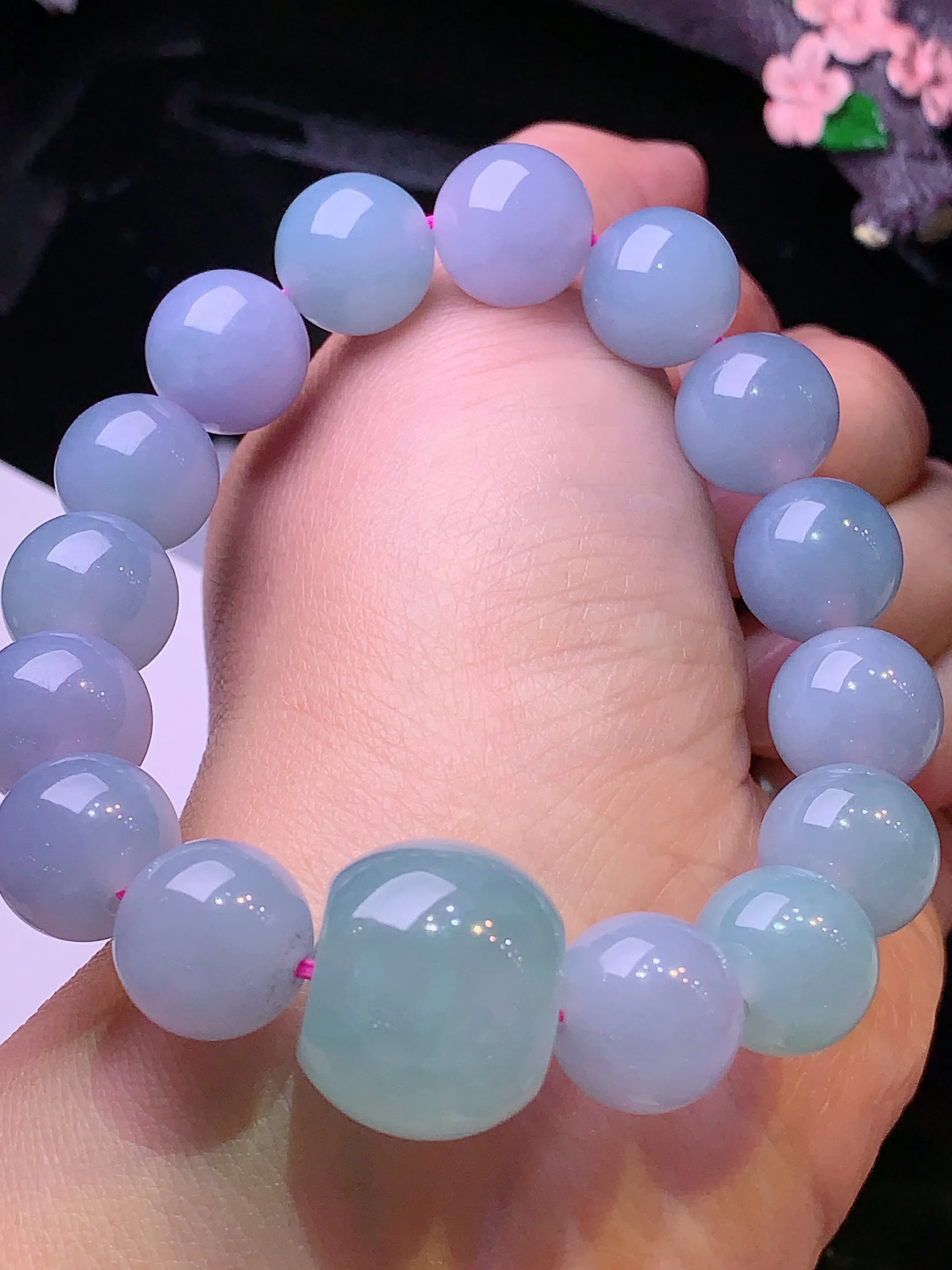 冰种圆珠路路通手链 玉质细腻 色泽清新艳丽 整体尺寸12.5