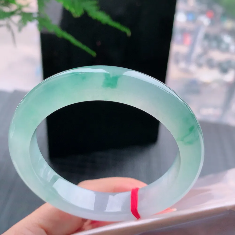 正圈冰玻飘花 无瑕 尺寸:58.1/12.6/9.6 胶感十足