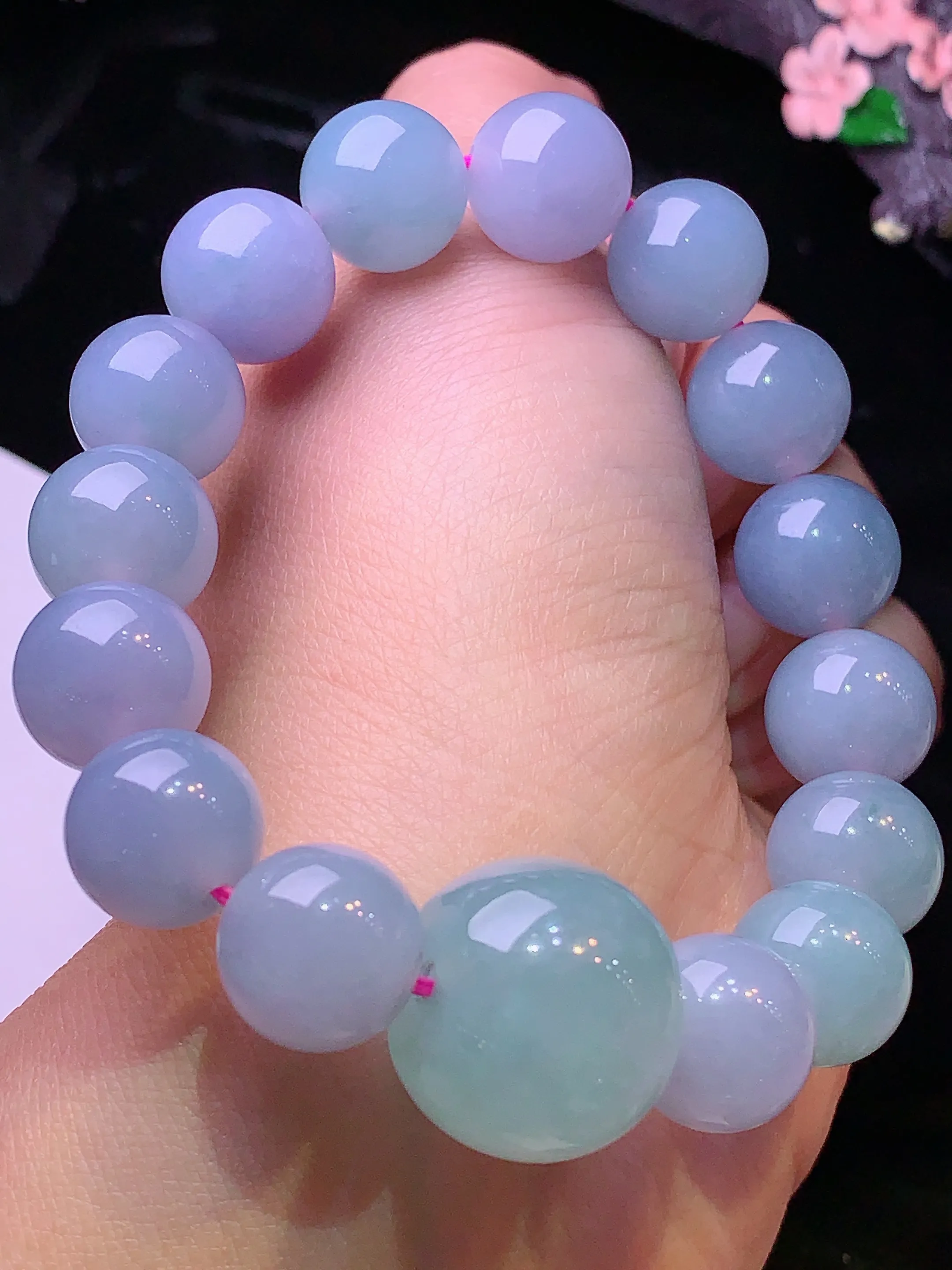 冰种圆珠路路通手链 玉质细腻 色泽清新艳丽 整体尺寸12.5