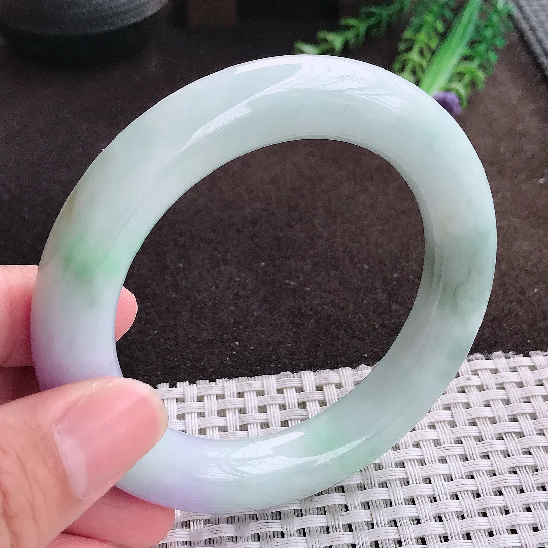 自然光57/12.5老坑精美温润春带彩胖圆条手镯翡翠玉镯美人镯