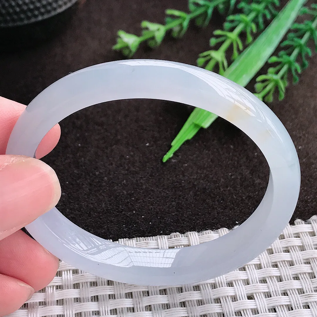 自然光52.5/45/9.2/9.5老坑秀气冰胶浅紫色贵妃手镯翡翠玉镯美人镯