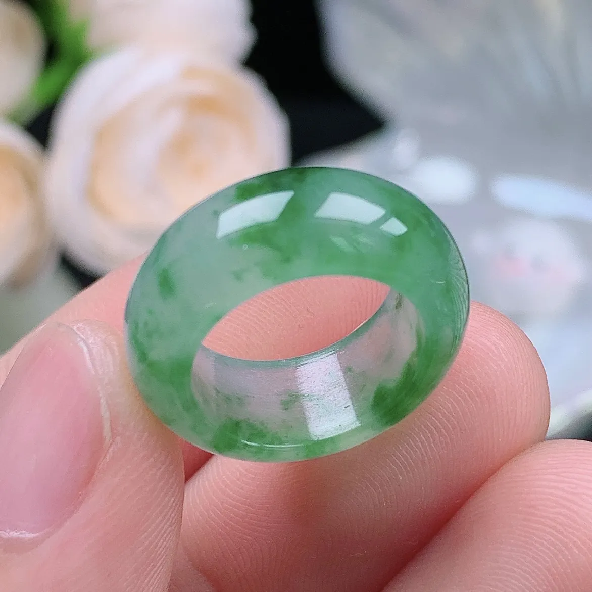 缅甸翡翠老坑冰种水润起胶飘阳绿戒指玉指环小跑环 水润通透 尺寸：14.3-7.9-3.7mm 6号圈口2S
