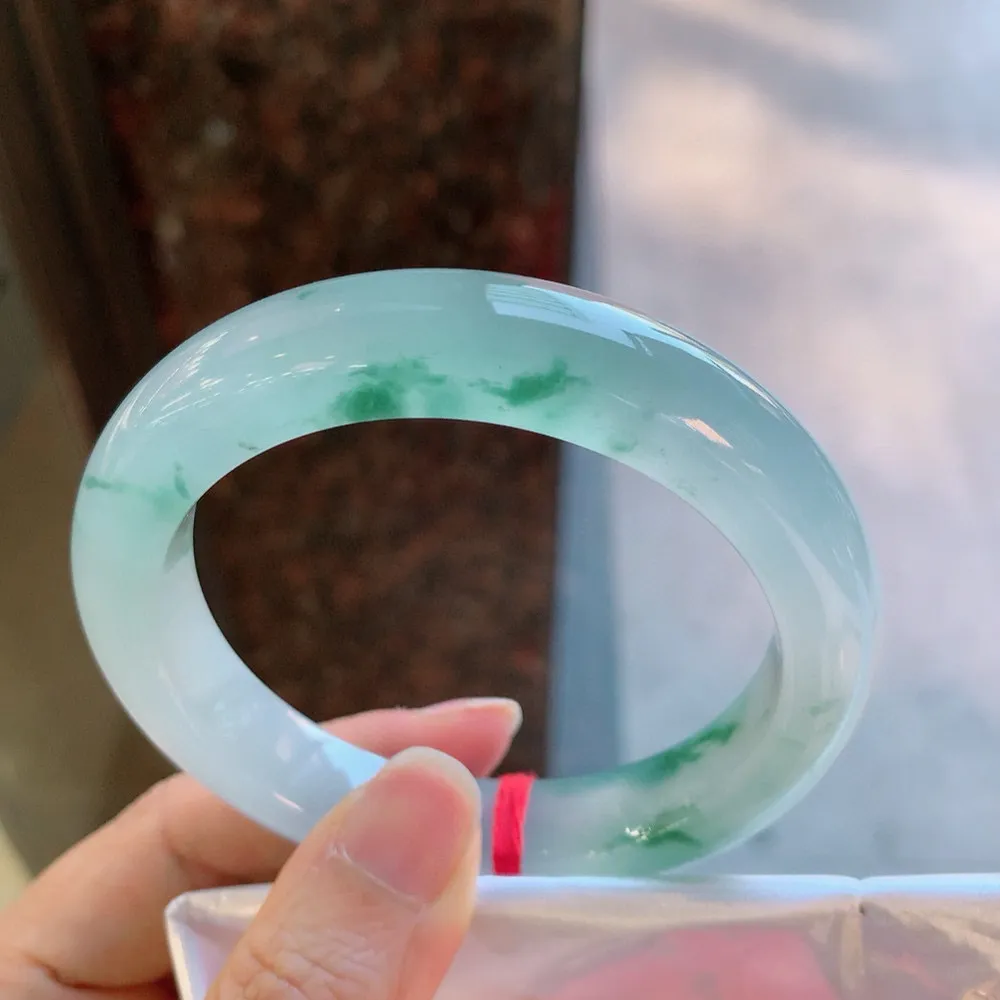 正圈冰玻飘花 无瑕 尺寸:59.3/12.4/10.1 花美 种水好🥰🥰