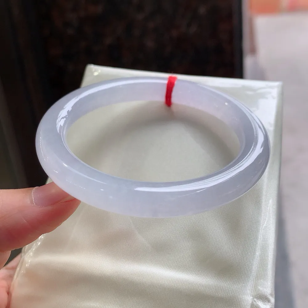 圆条高冰种 无瑕 尺寸:52.5/8.8 种水好