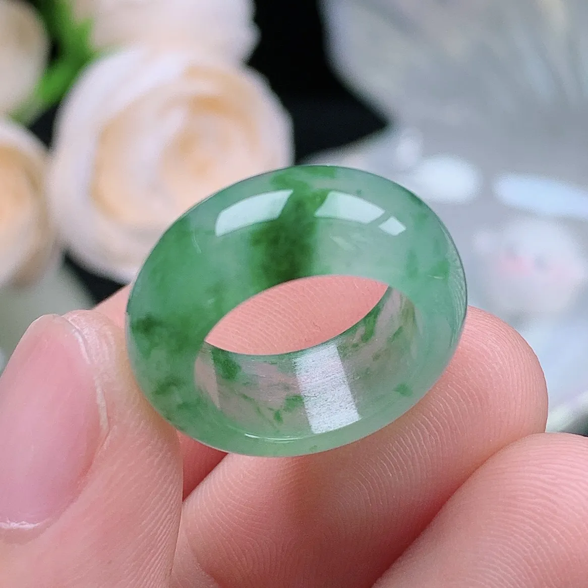 缅甸翡翠老坑冰种水润起胶飘阳绿戒指玉指环小跑环 水润通透 尺寸：14.3-7.9-3.7mm 6号圈口2S