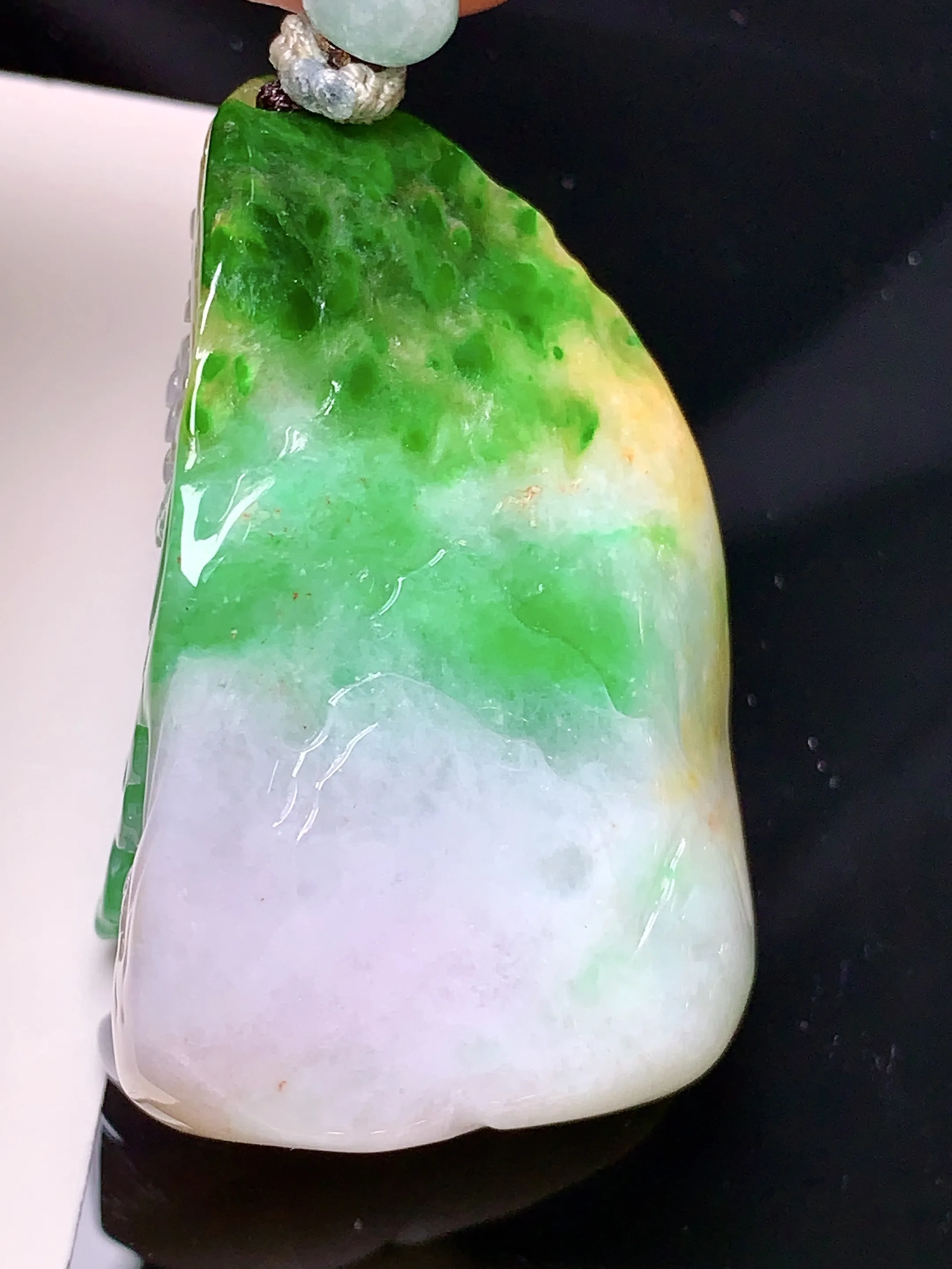 黄绿悟道吊坠 玉质细腻 色泽清新艳丽 整体尺寸45*31.5*18.7