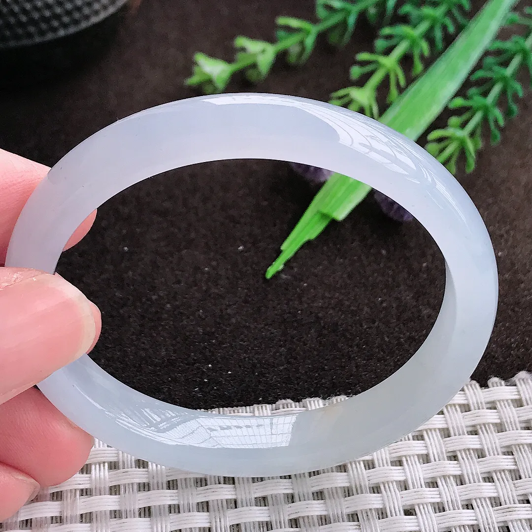 自然光52.5/45/9.2/9.5老坑秀气冰胶浅紫色贵妃手镯翡翠玉镯美人镯