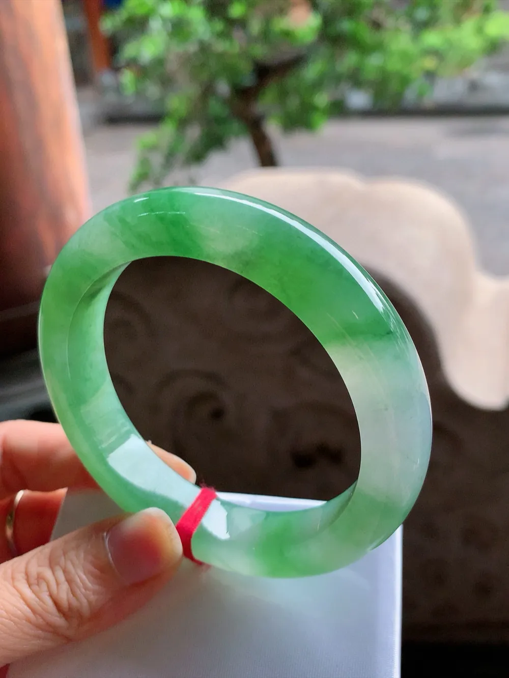 正圈高冰阳绿 无瑕 尺寸:58.3/12.4/9.4 种色俱佳