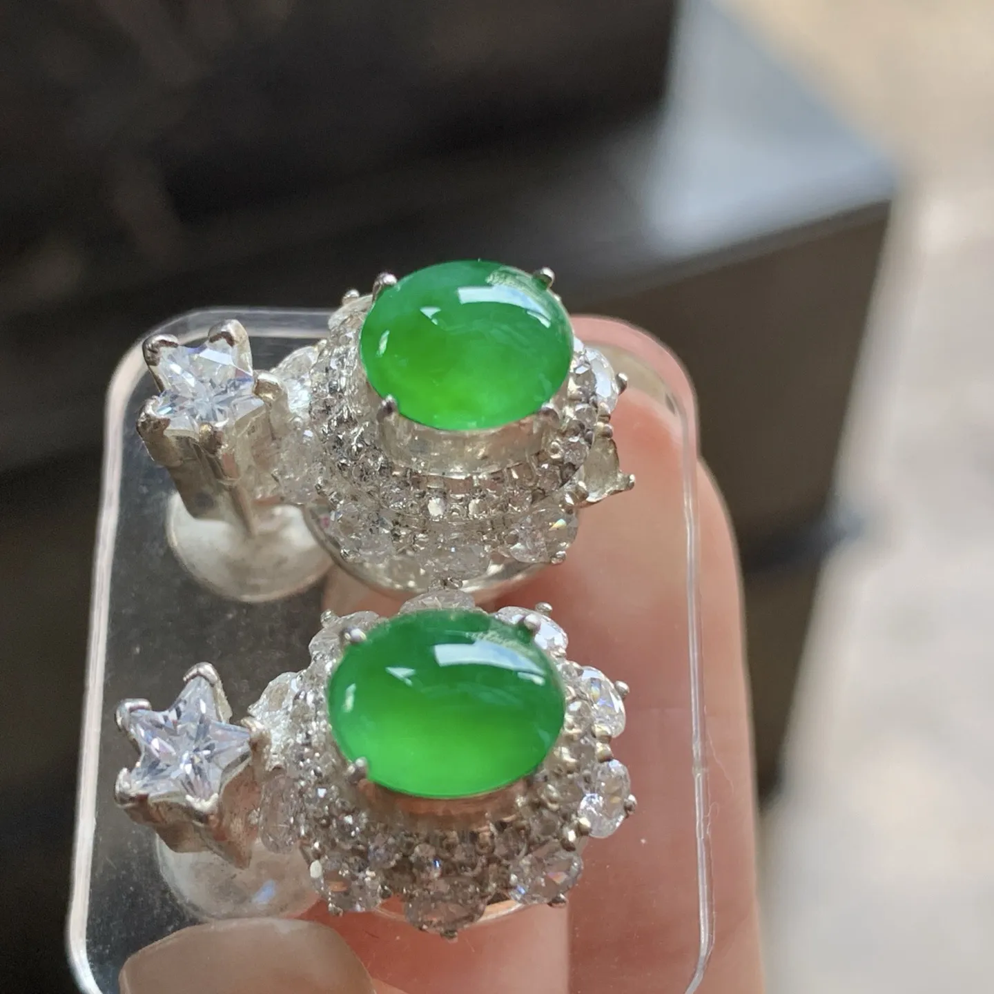 冰绿耳钉^_^鲜艳亮眼 铜拖