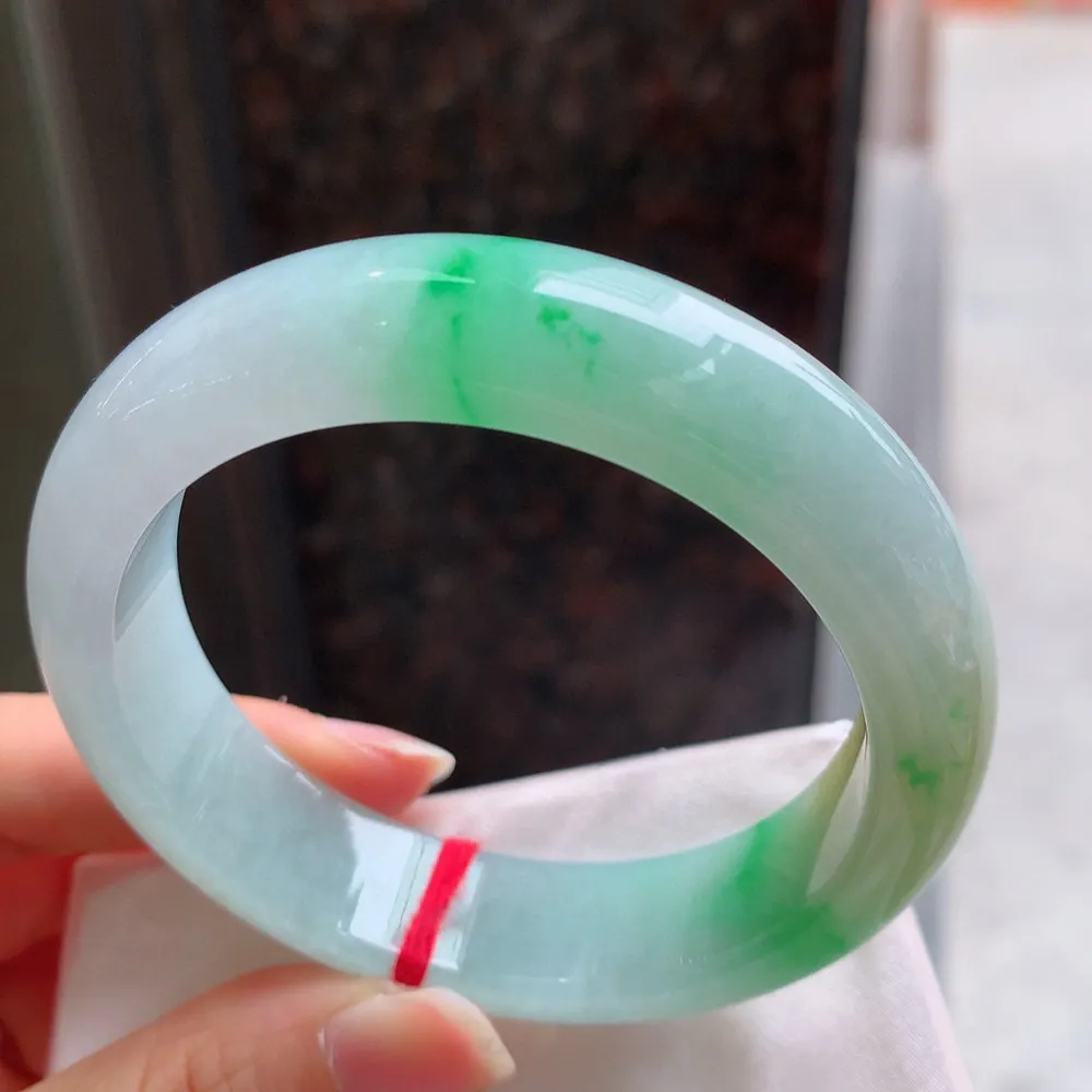 正圈冰黄加绿 无瑕 尺寸:56.1/14.4/8.7 超值🥰🥰