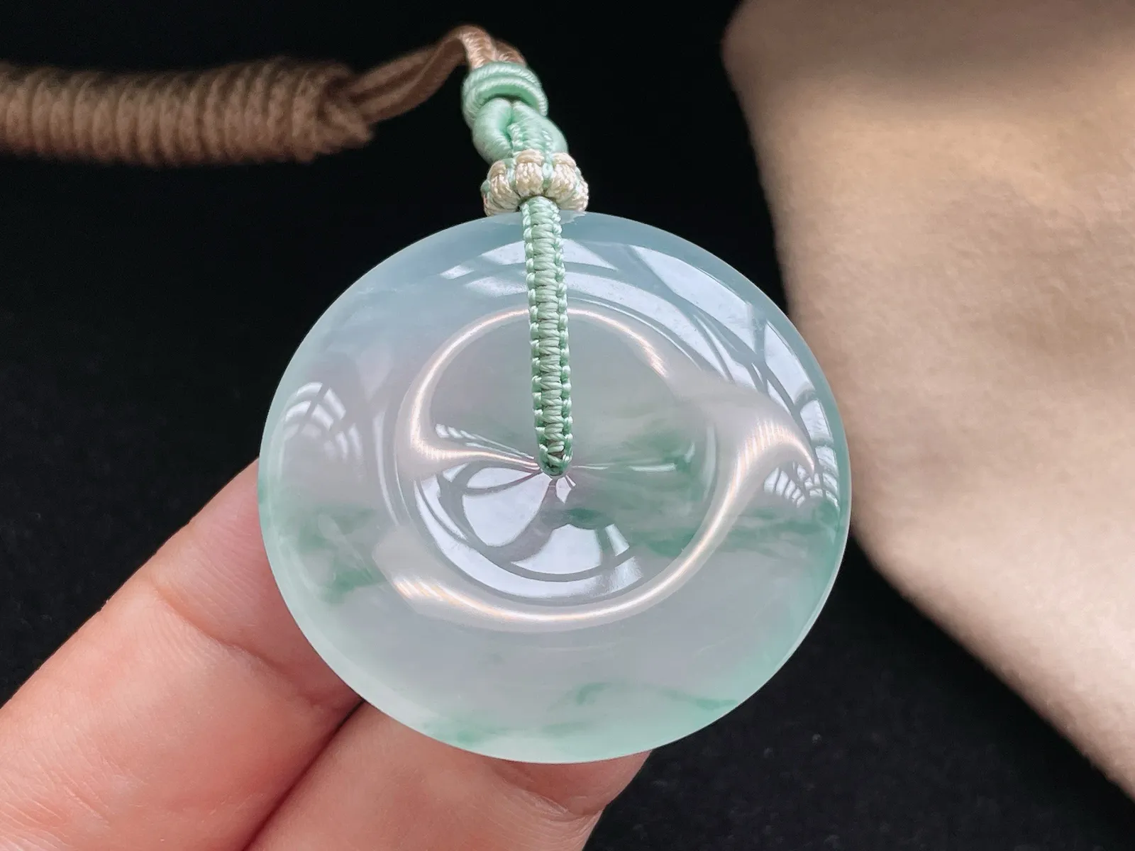 冰种飘花·平安扣

裸35.8-6.1