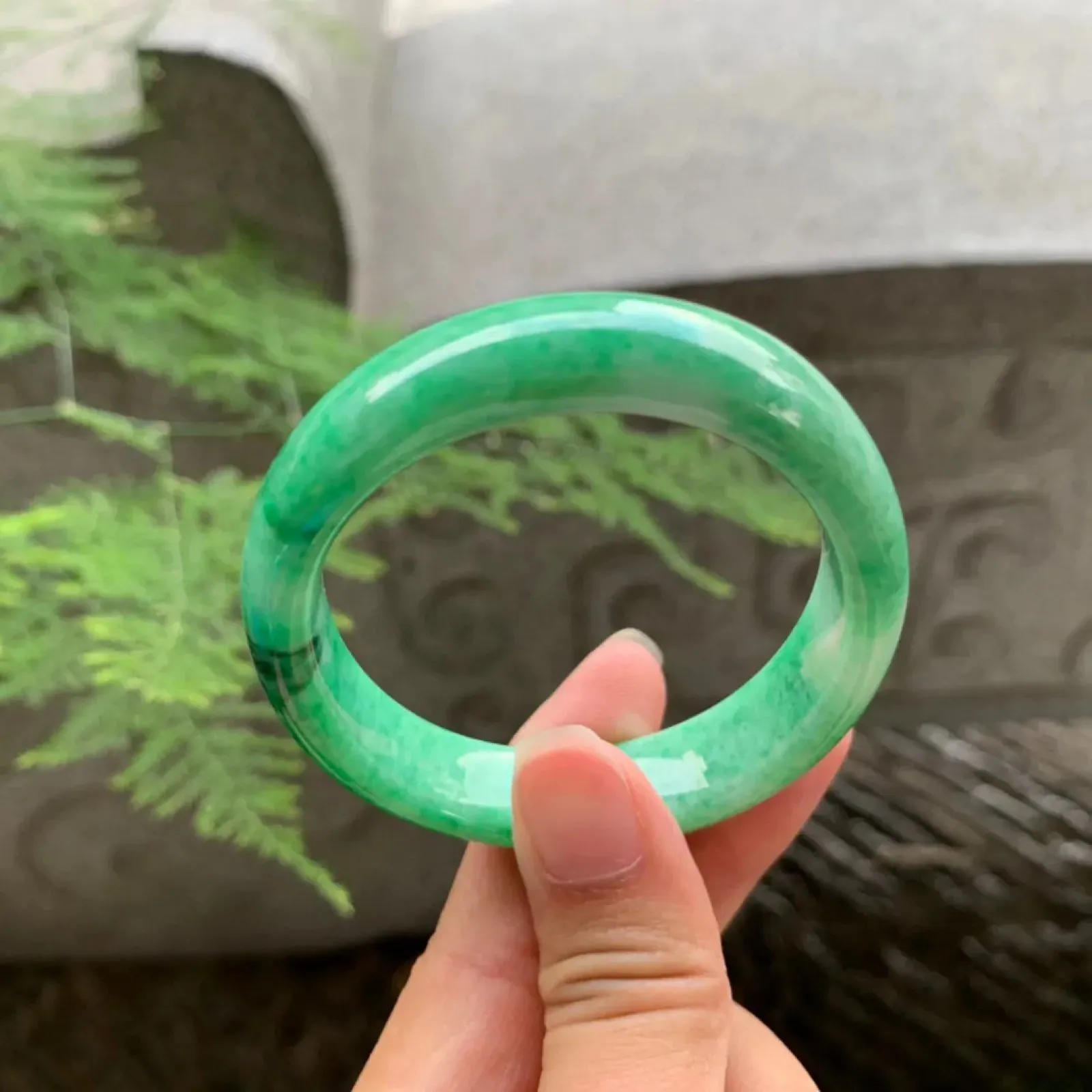 圈口54.3-46.2-12.4-6.8mm 【辣绿贵妃手镯】贵妃54 55可戴