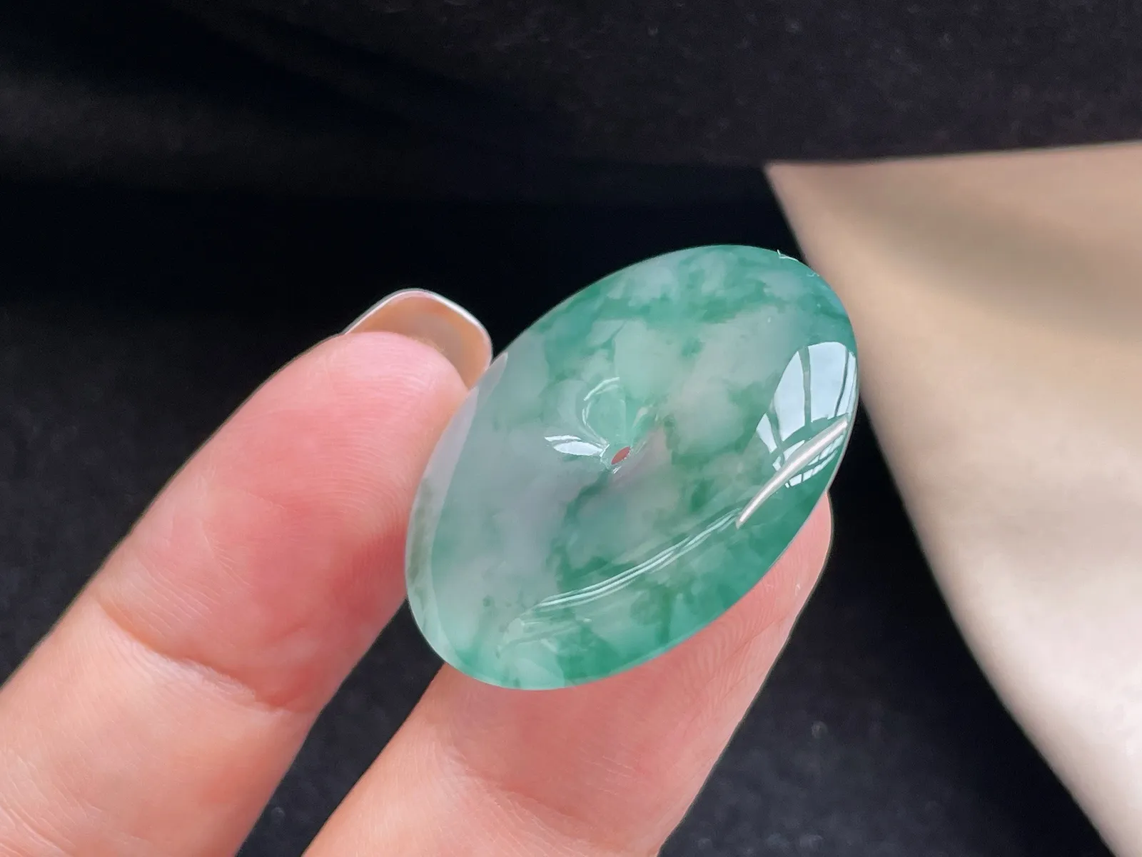 冰种飘花·平安扣

裸29.6-5.3