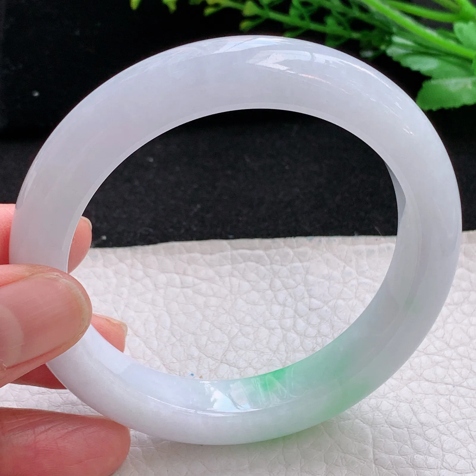 yh自然光59*12*9.7平安镯 天然缅甸翡翠a货飘阳绿宽边玉手镯 玉手环