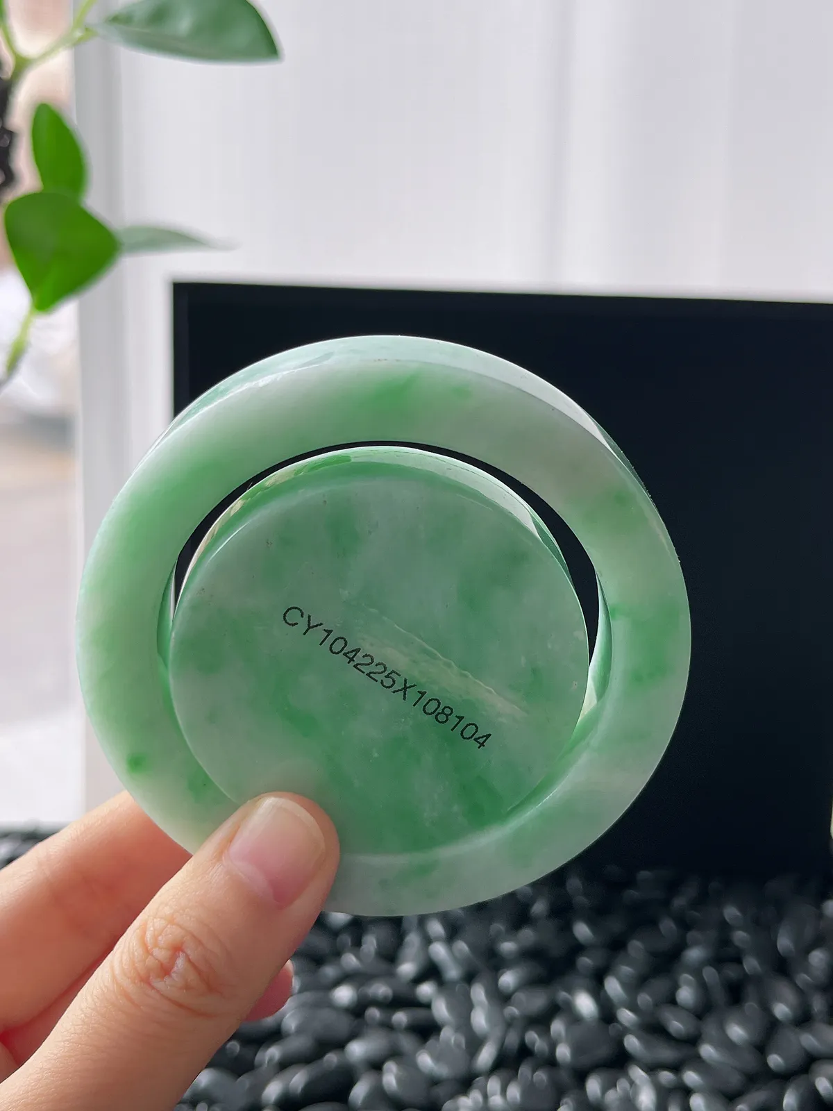 翡翠镯饼，⭕️正圈最大做57，最小做54.8