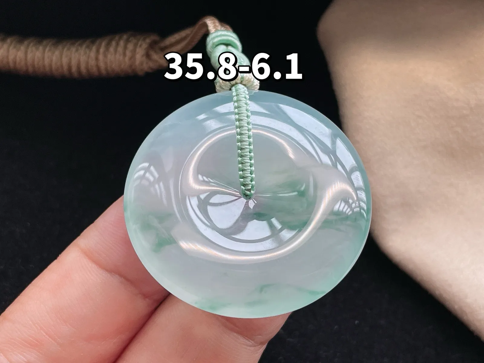 冰种飘花·平安扣

裸35.8-6.1