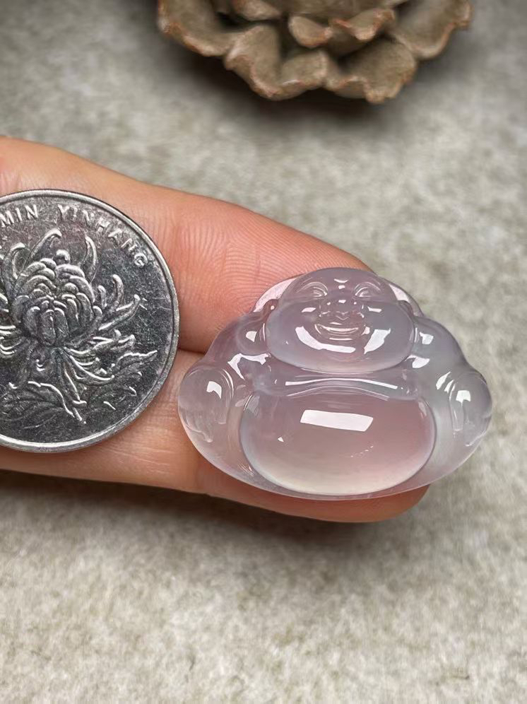 高冰种【大坐佛】吊坠，种水好，玉质细腻 ，卖相好.