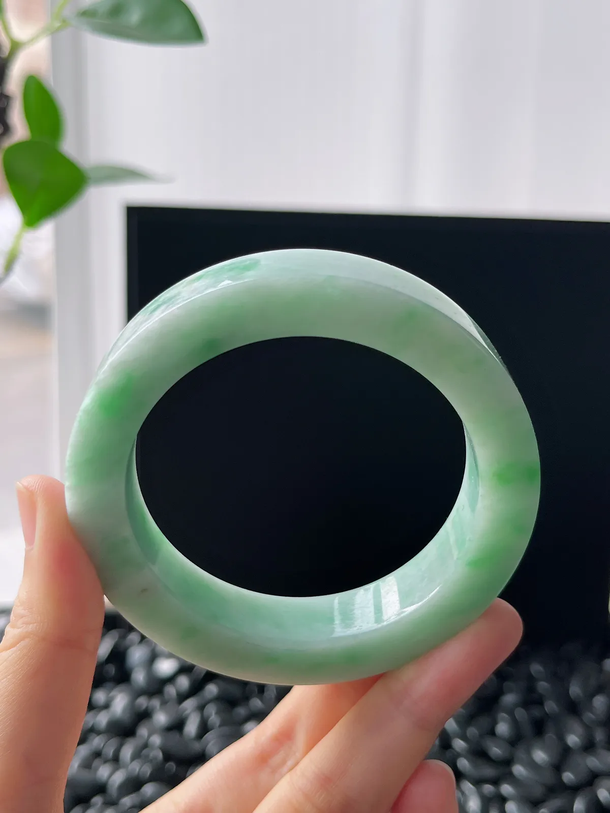 翡翠镯饼，⭕️正圈最大做57，最小做54.8