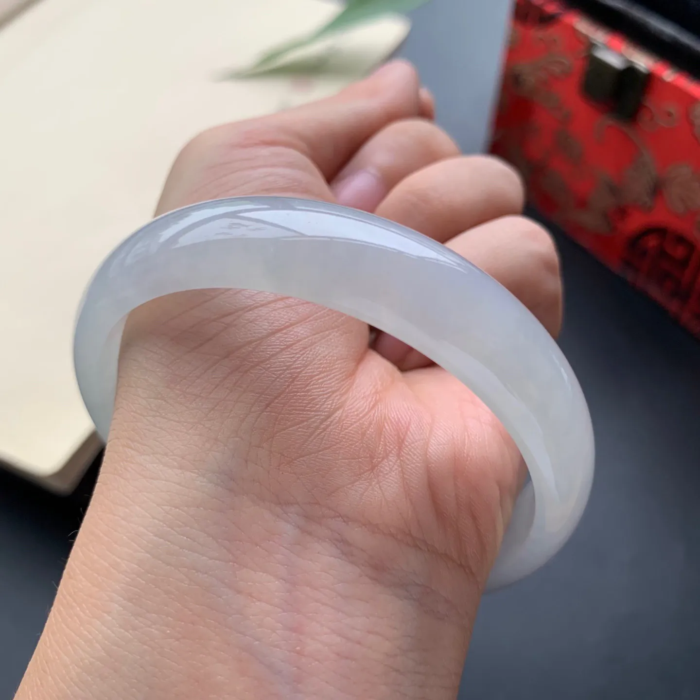 59.8圈口冰正圈手镯 尺寸：59.8-13.3-6.2，无纹裂，水润起胶，宽版大气