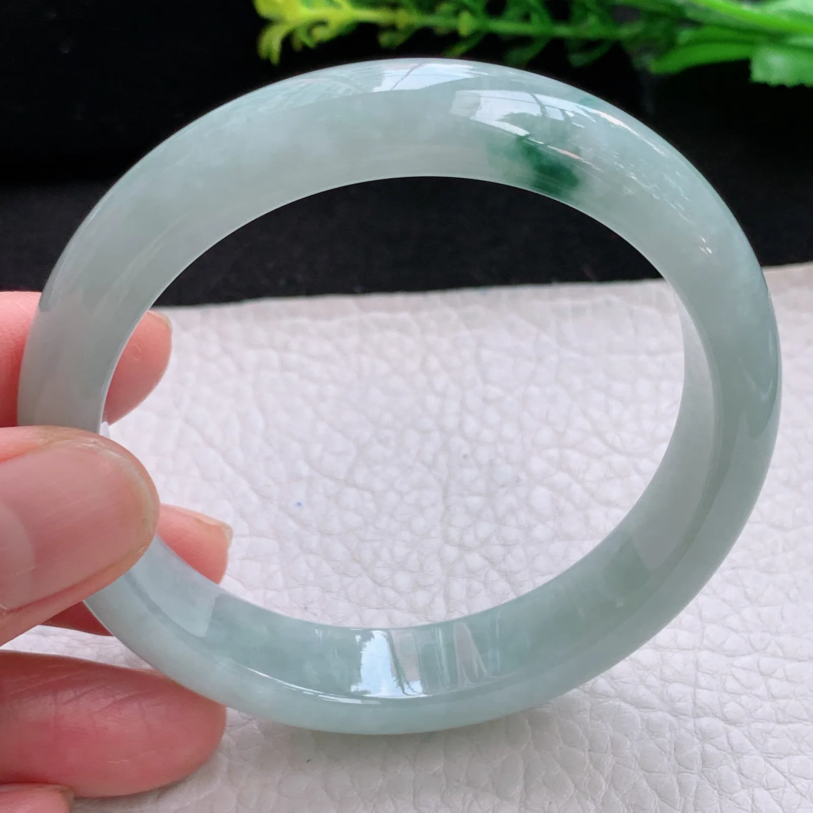 hy自然光57.5*13*7.7平安镯 缅甸翡翠a货清新飘花宽边玉手镯 玉手环