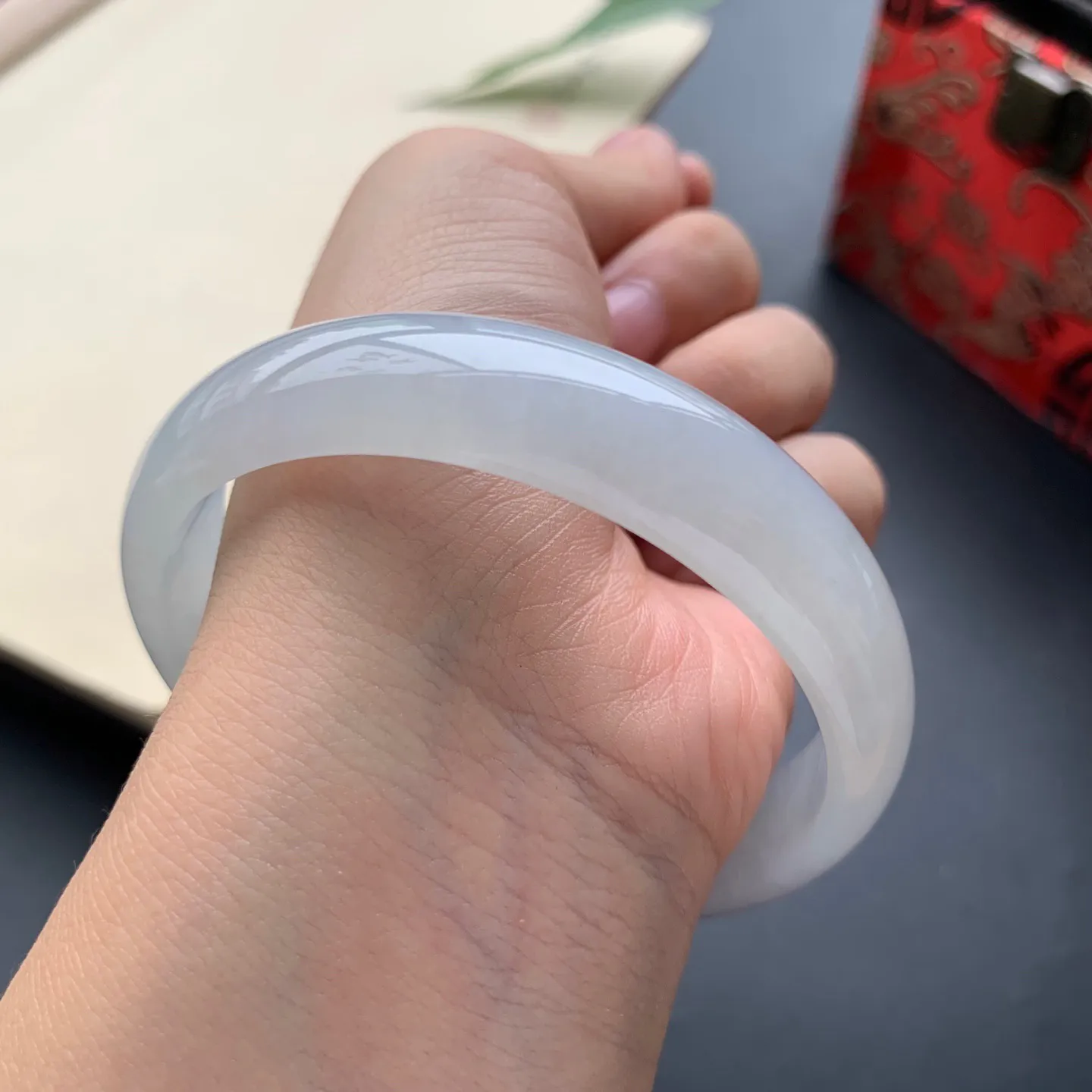 59.8圈口冰正圈手镯 尺寸：59.8-13.3-6.2，无纹裂，水润起胶，宽版大气