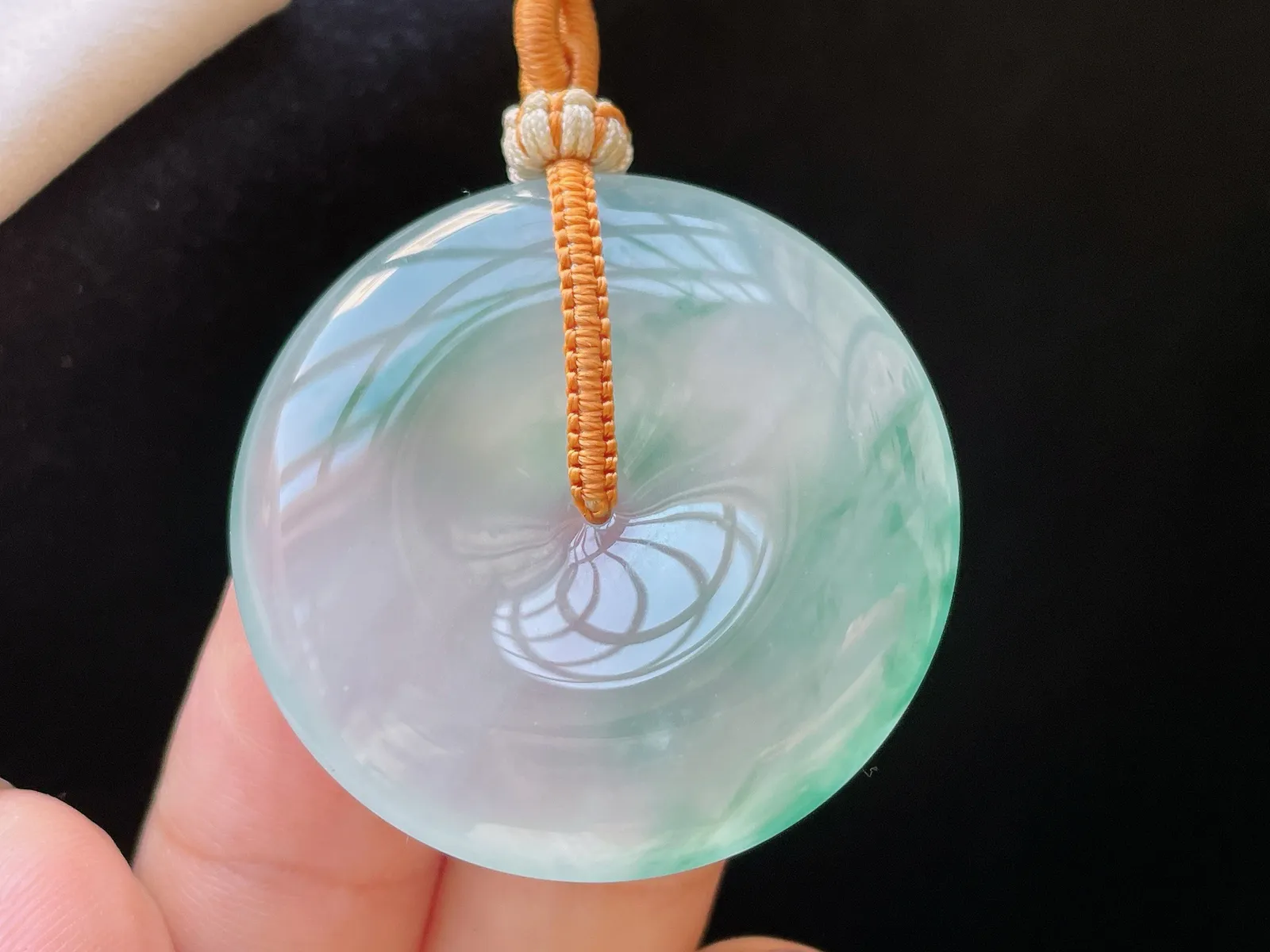 冰种飘花·平安扣

裸35.7-6.2