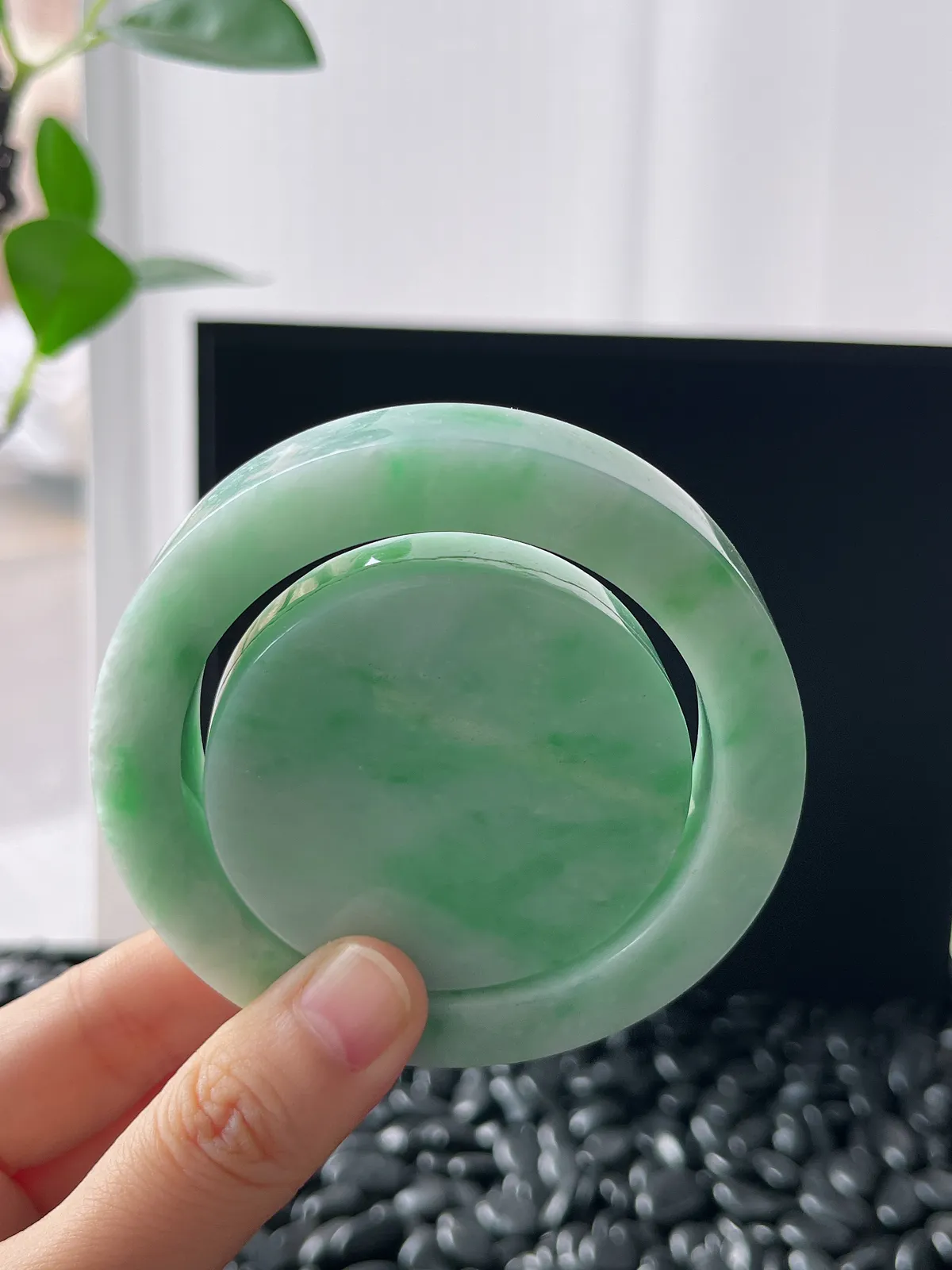 翡翠镯饼，⭕️正圈最大做57，最小做54.8