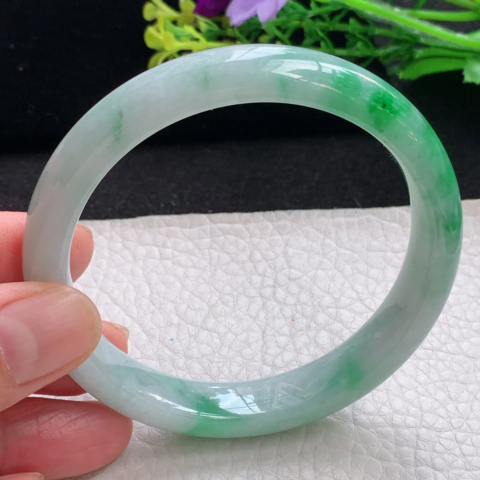 js自然光59*11.5*7.6平安镯 缅甸翡翠a货飘阳绿宽边玉手镯 玉手环