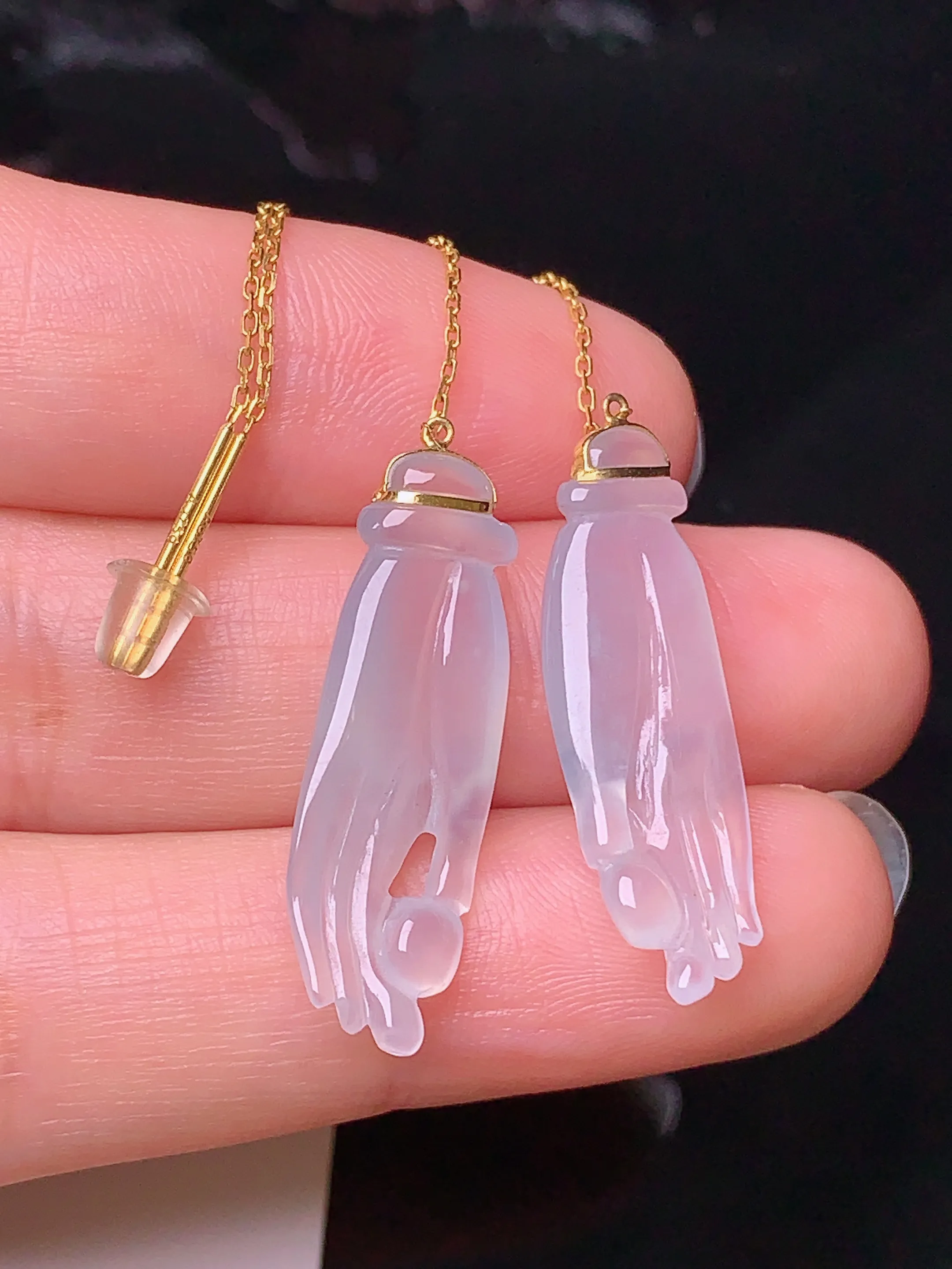 18k金镶嵌冰种掌上明珠耳坠 玉质细腻 色泽清新艳丽 整体尺寸25.8*9.2*5.2