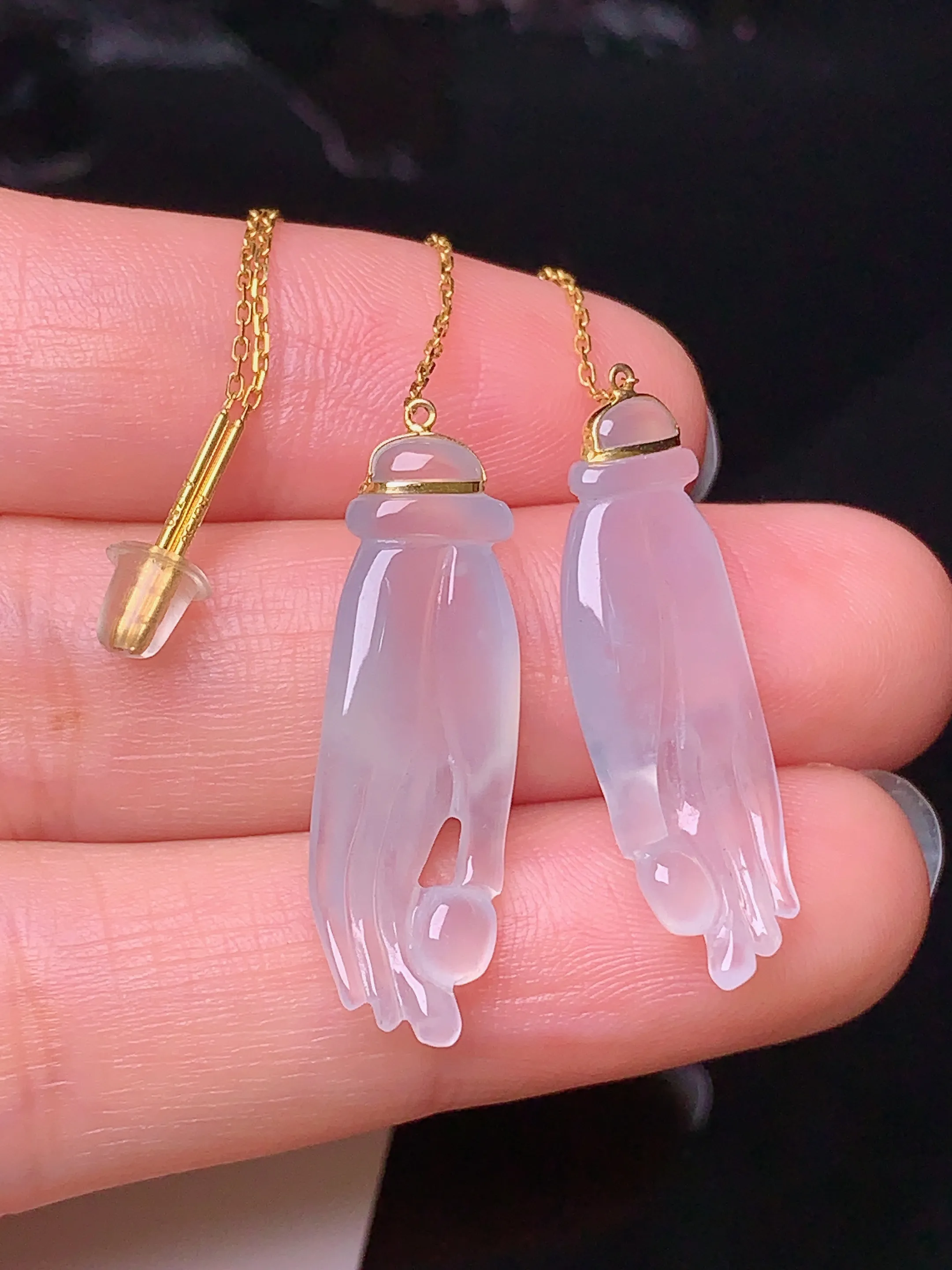 18k金镶嵌冰种掌上明珠耳坠 玉质细腻 色泽清新艳丽 整体尺寸25.8*9.2*5.2