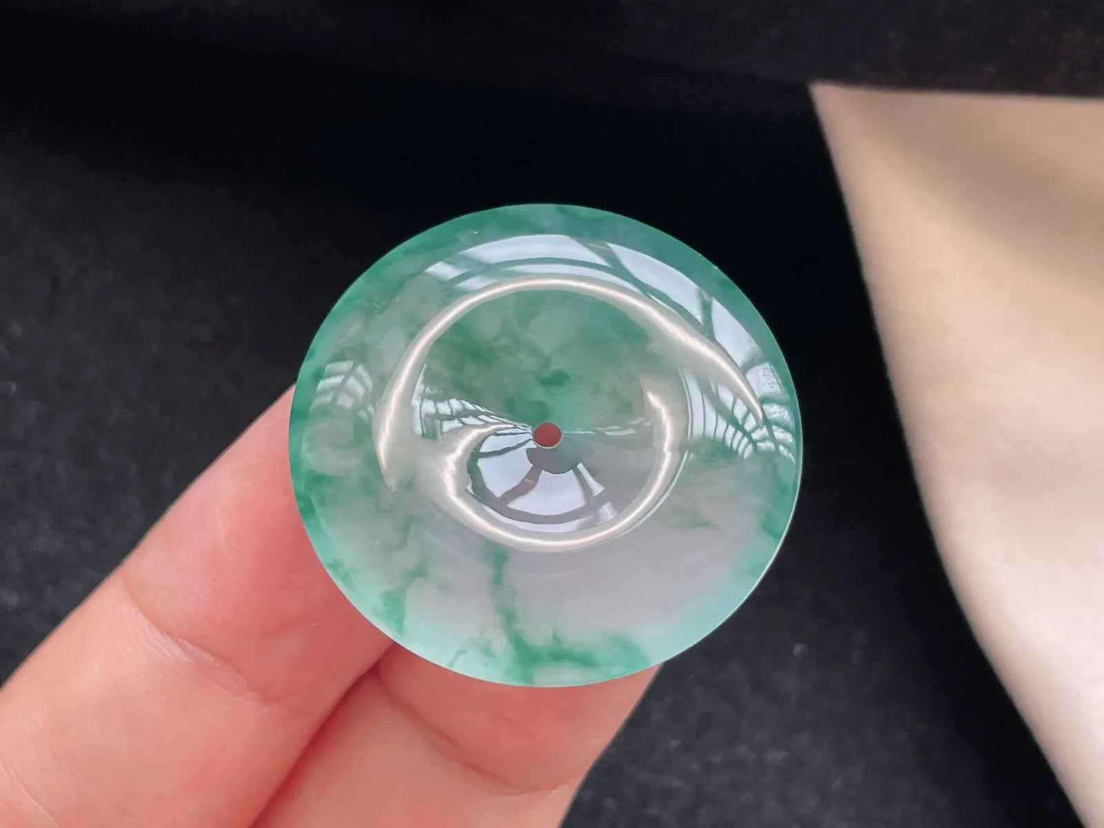 冰种飘花·平安扣

裸29.6-5.3